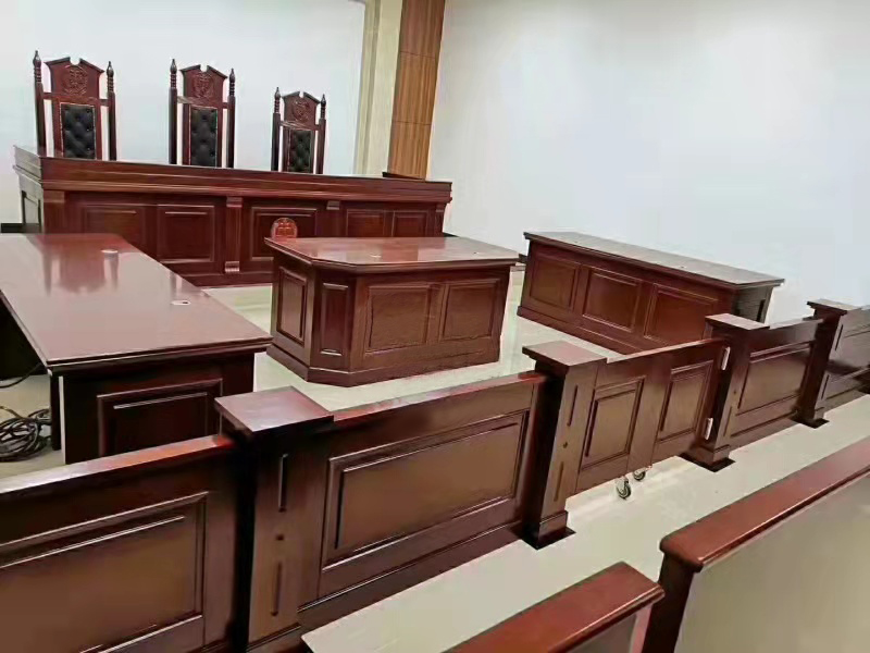 法院審訊桌椅